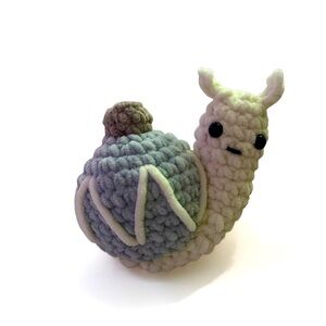 HANDMADE crochet snail with ornament shell blue and white
